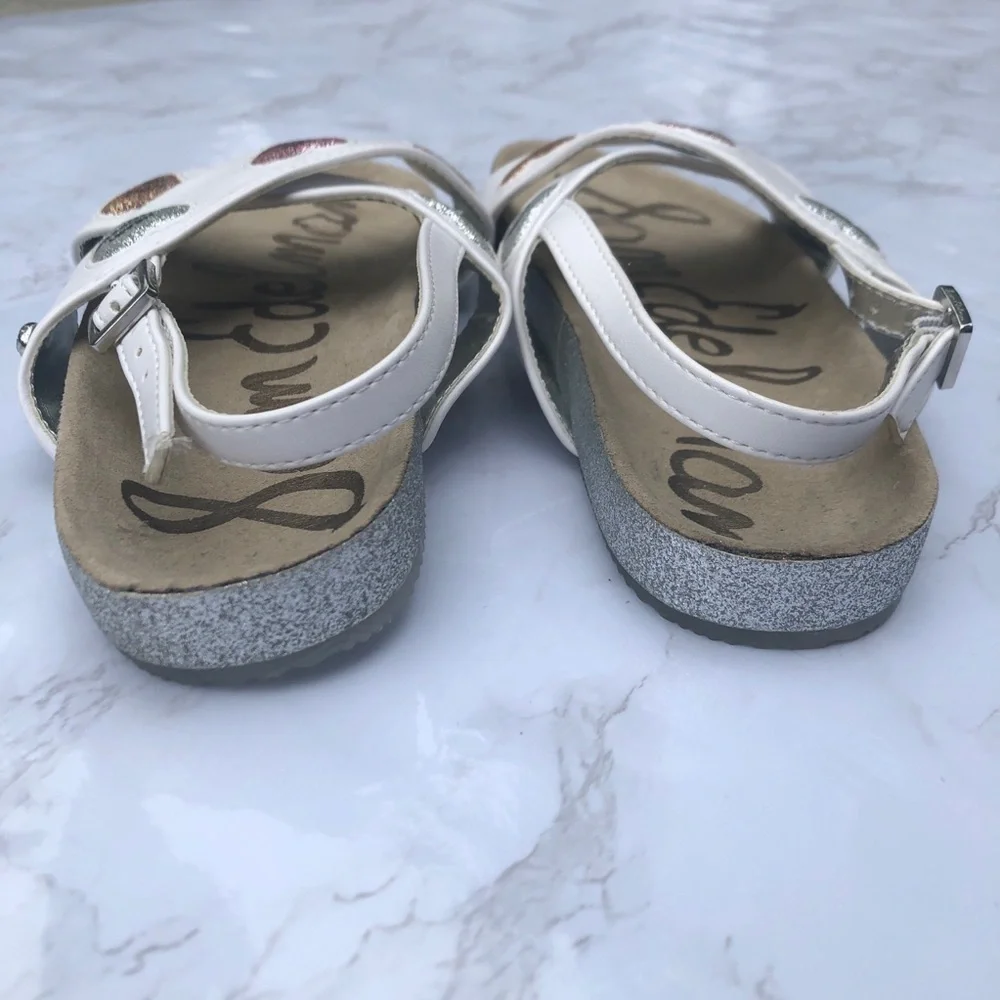 Sam Edelman girl’s Bethel Kandi white heart crisscross sandal shoes size 3